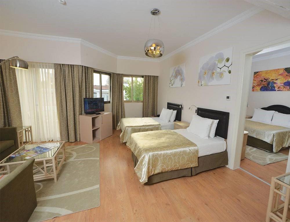 Jasmine Court Hotel Kyrenia  Bilik gambar